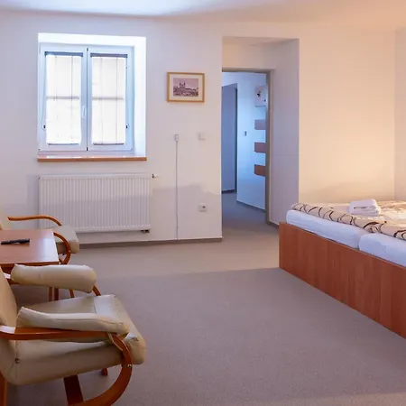 Na Stavidle بيت ضيافة Uherské Hradiště